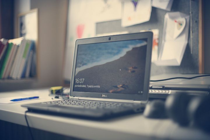 Cara Menentukan Target Screen Time yang Realistis